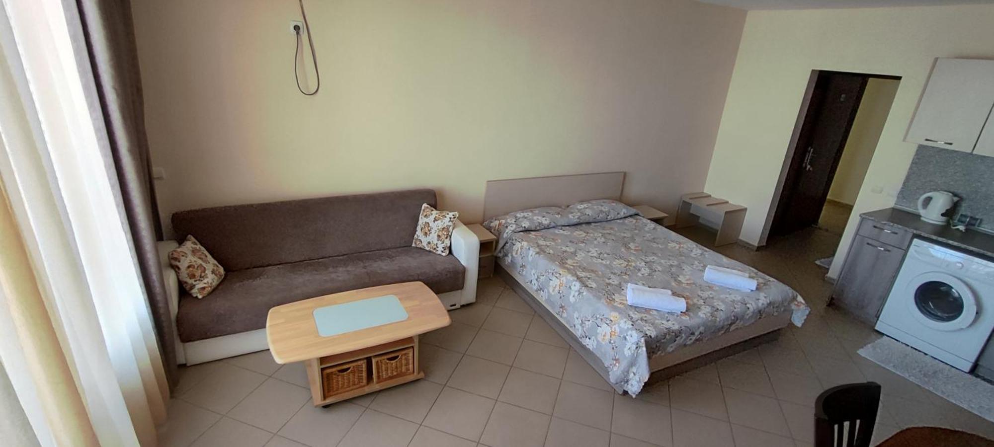 Sunny Sands Apartment