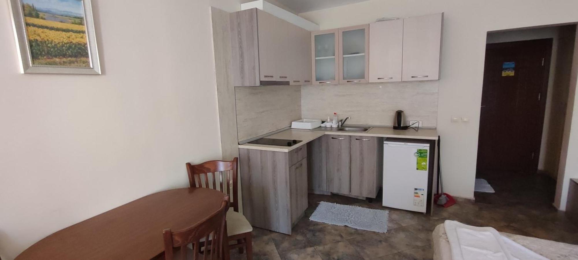 Sunny Sands Apartment *